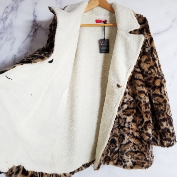 Philanthropy Faux Fur Leopard Sherpa Jacket, SM - Picture 6 of 10